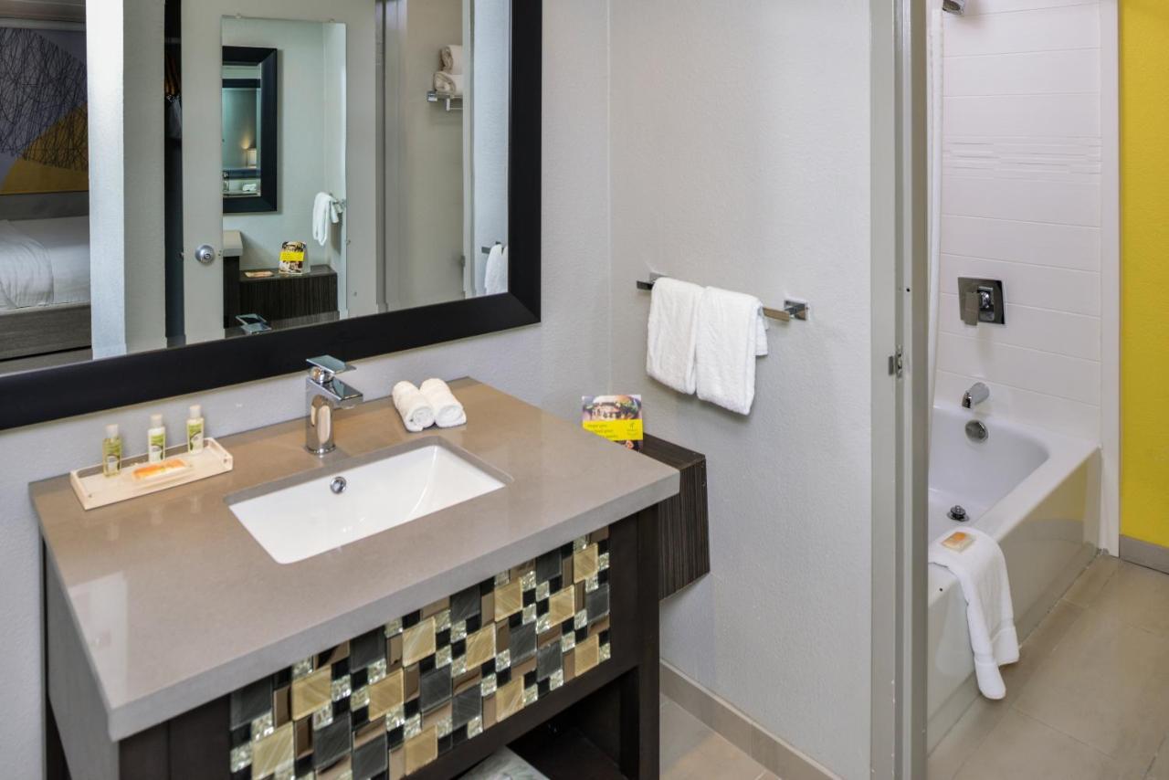 Holiday Inn Dallas-Richardson By Ihg Exterior photo